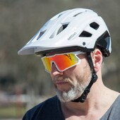 Vítáme nový přírůstek do portfolia Hatchey. Cyklistická helma Control, vyvinutá především na traily a enduro, vám díky nízké váze skvěle poslouží i v lehkém terénu a při dlouhých vyjížďkách. 🚵

#hatchey #control #bikehelmet #trail